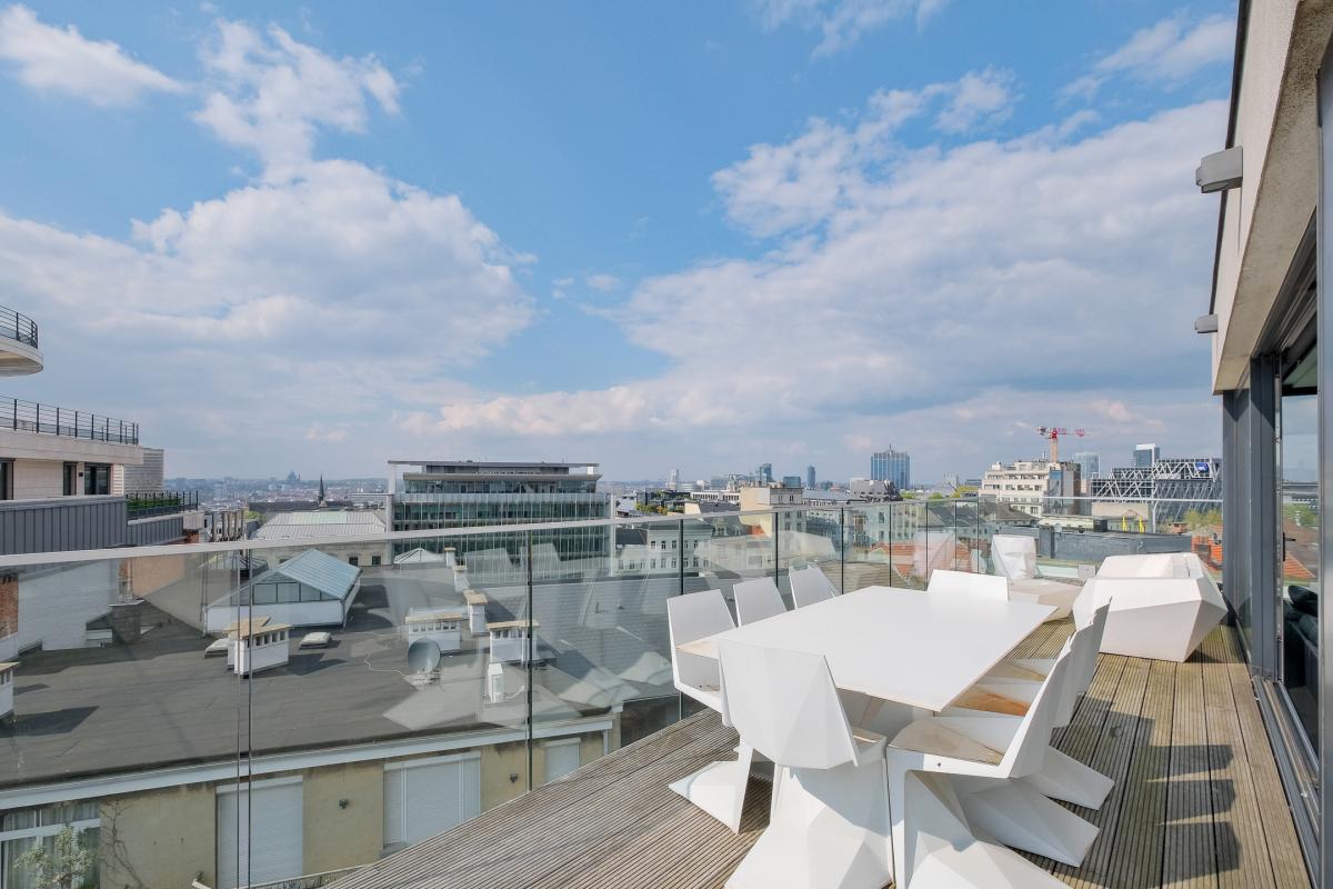 Boulevard de Waterloo : Superbe Penthouse avec vue 