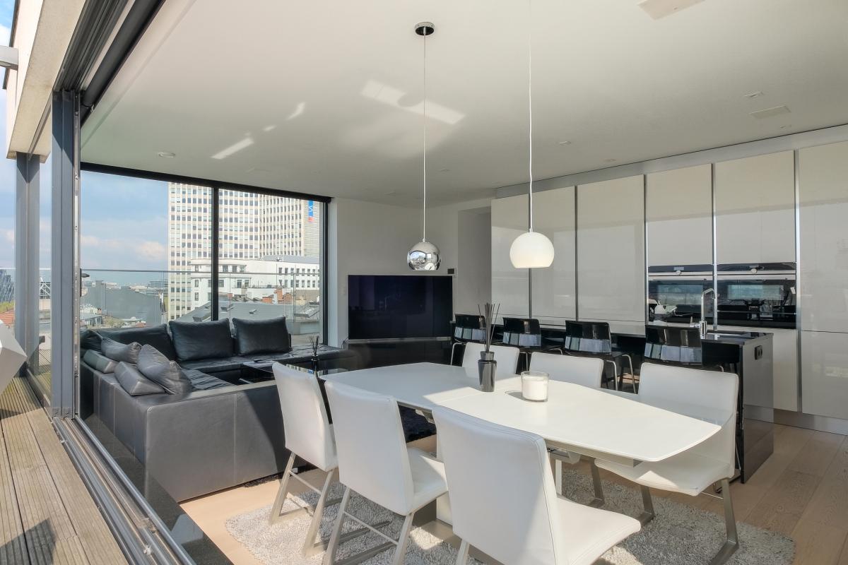 Boulevard de Waterloo : Superbe Penthouse avec vue 