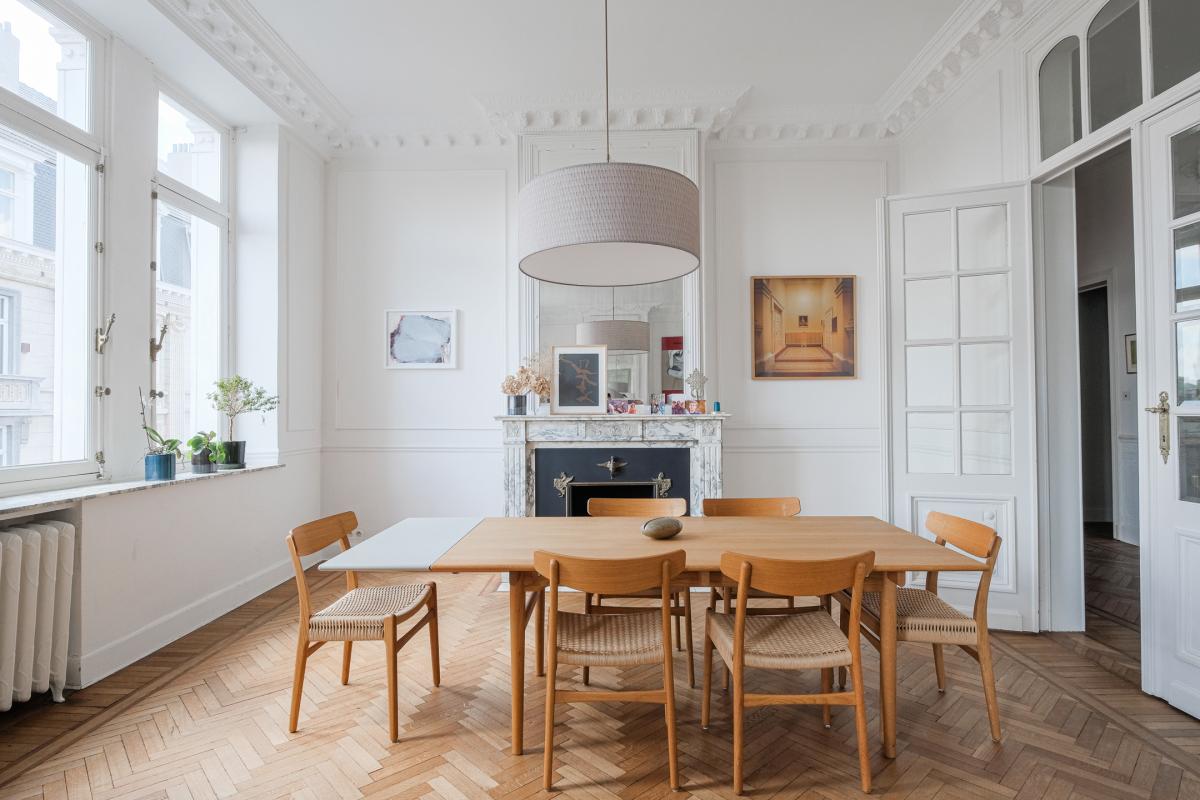 Place Brugmann : bel appartement rénové 4 chambres