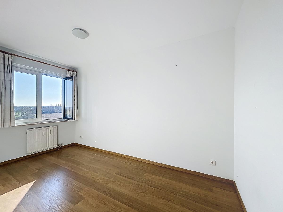 UCL : Lumineux appartement dernier étage avec une terrasse