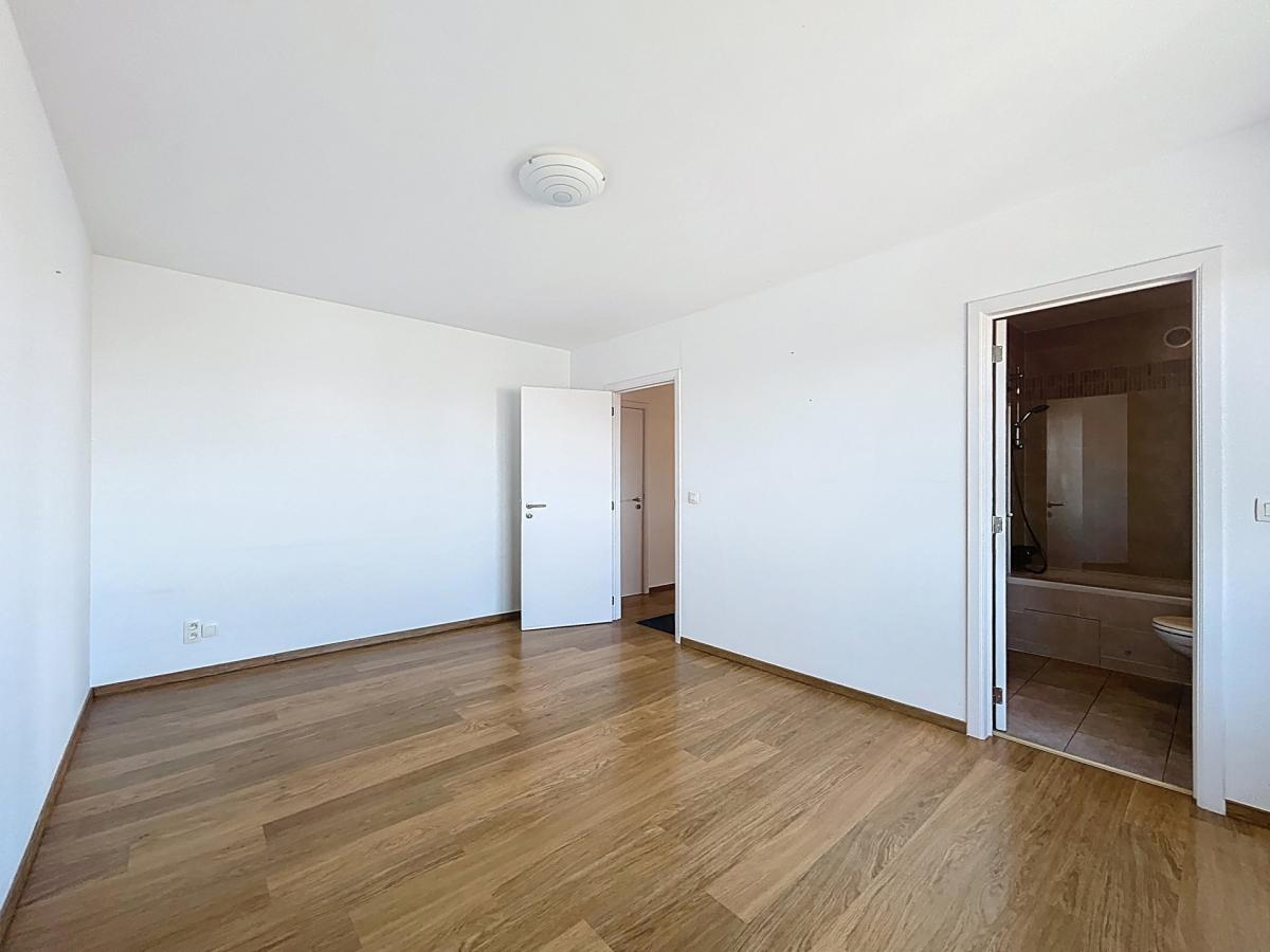 UCL : Lumineux appartement dernier étage avec une terrasse