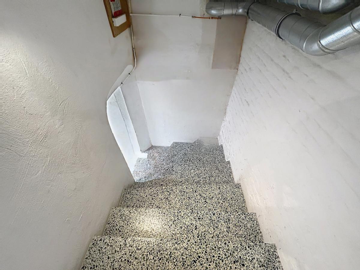 Au cœur du Sablon : Rez commercial remis à neuf