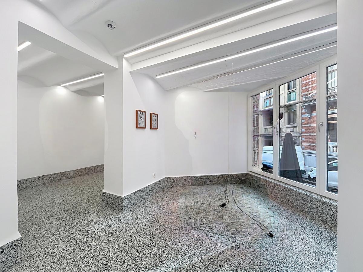 Au cœur du Sablon : Rez commercial remis à neuf