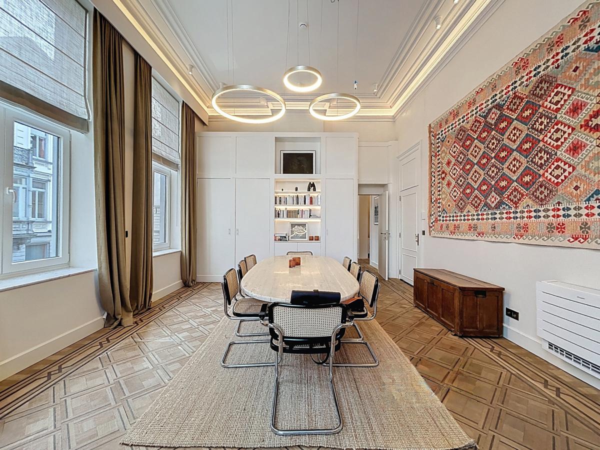 Sablon : Superbe appartement 3 chambres entièrement rénové