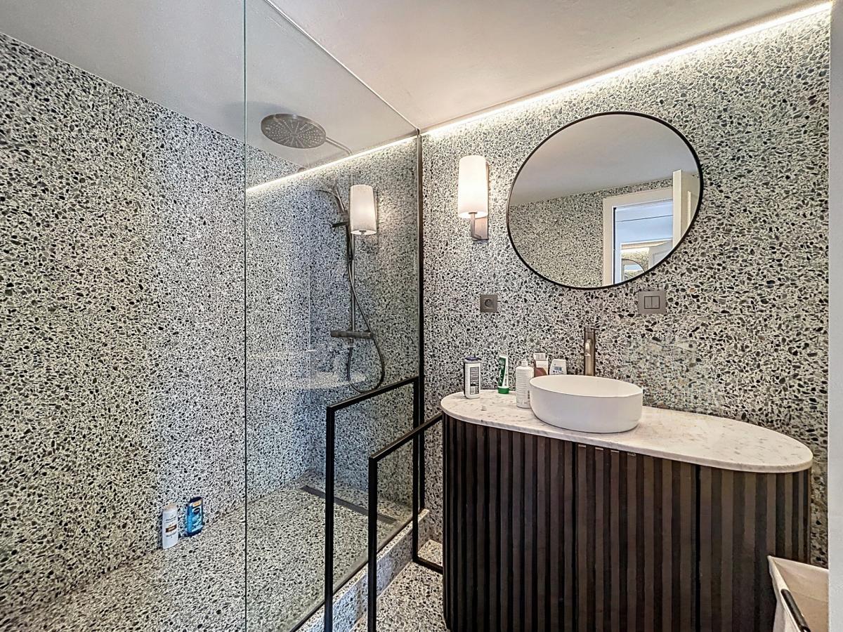 Sablon : Superbe appartement 3 chambres entièrement rénové