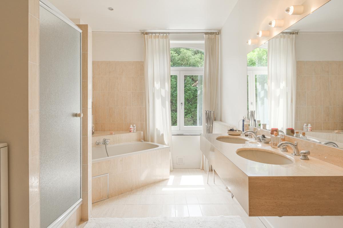 Vdk/Molière, superbe maison, 4 chambres & jardin