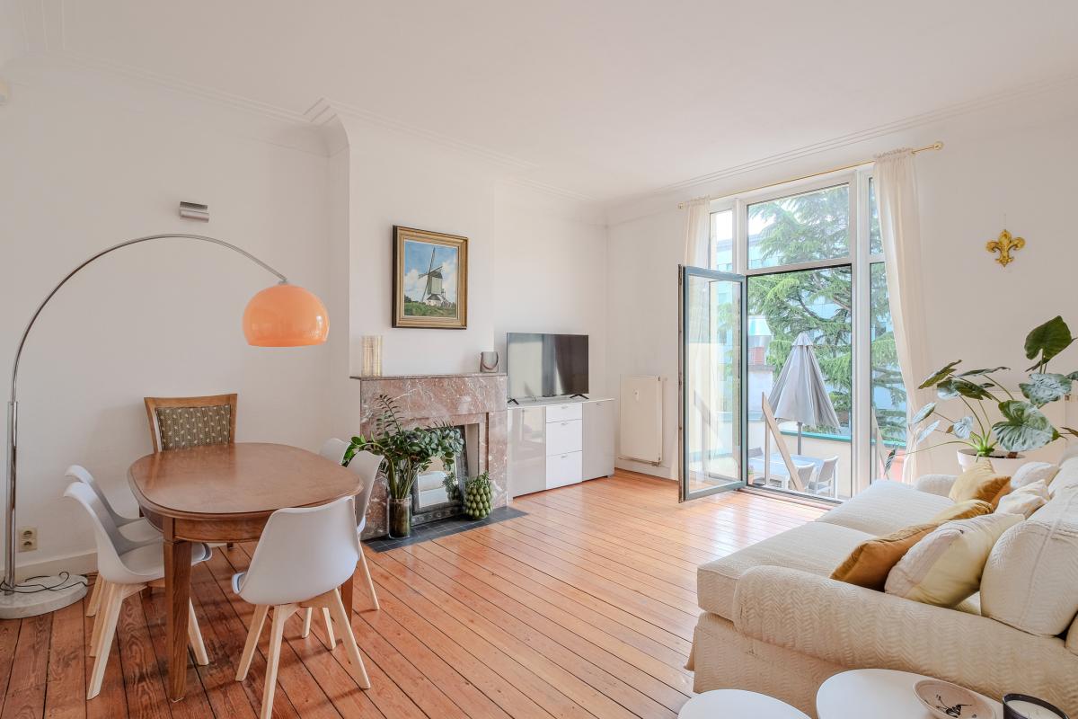 Place Luxembourg: magnifique appartement terrasse S/O 12 m²