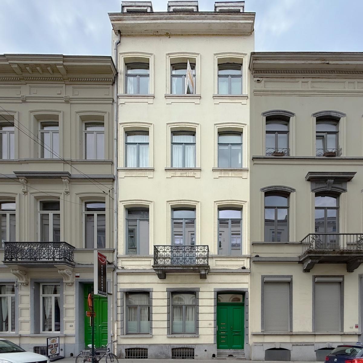 Place Luxembourg: magnifique appartement terrasse S/O 12 m²