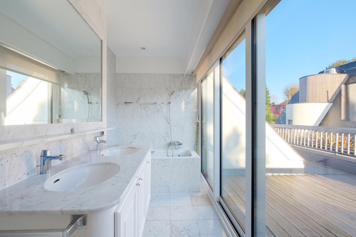 De fré-Wolvendael, penthouse 165m² 3 ch + 8 terrasses 