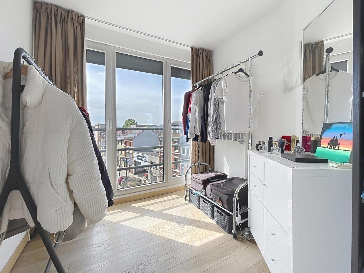 Penthouse ± 85 m² + terrasse ± 20 m² + parking 