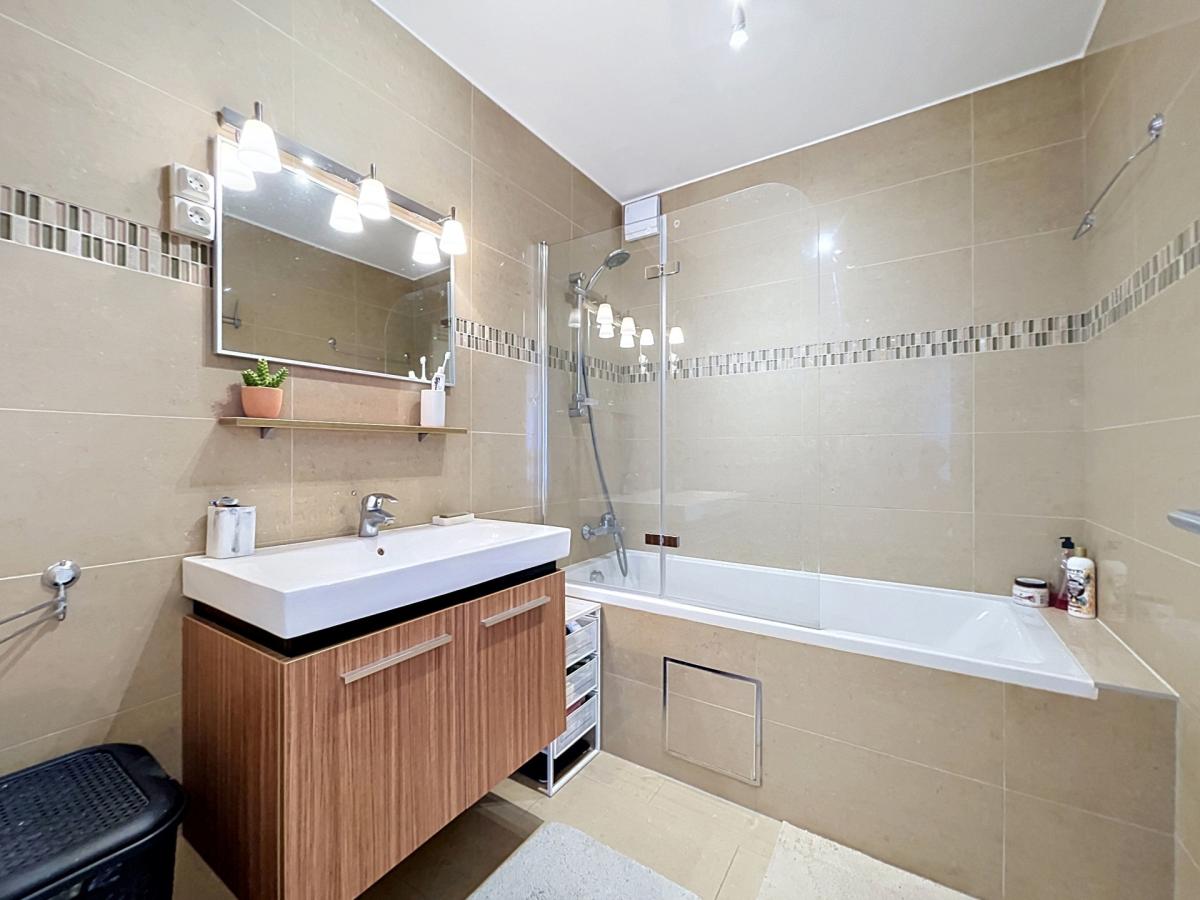 Penthouse ± 85 m² + terrasse ± 20 m² + parking 