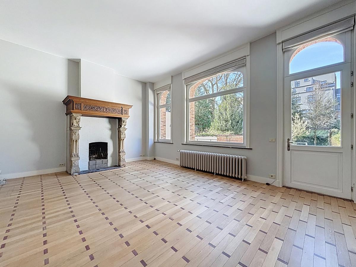 Place Brugmann : Somptueuse maison de Maître rénovée en 2022