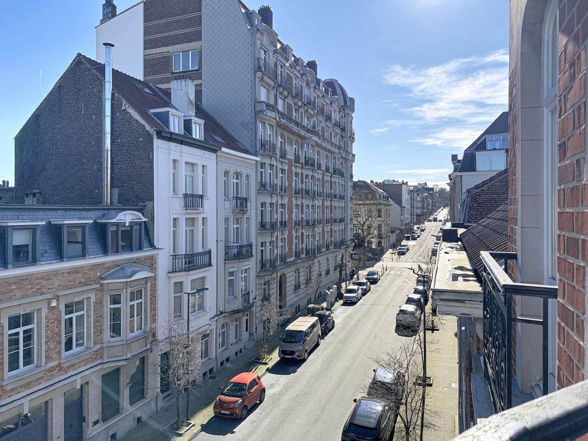 Place Brugmann : Somptueuse maison de Maître rénovée en 2022