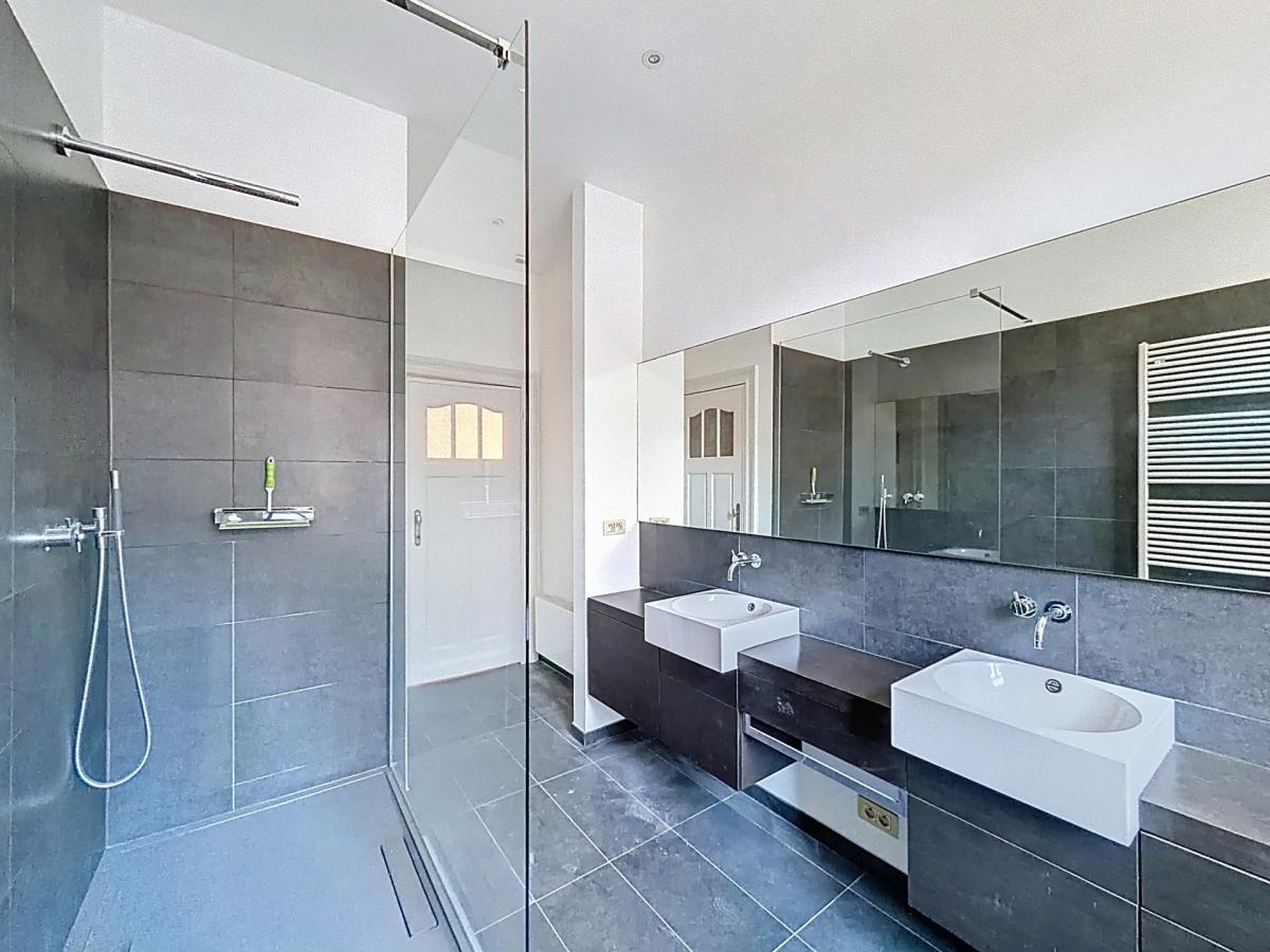 Place Brugmann : Somptueuse maison de Maître rénovée en 2022