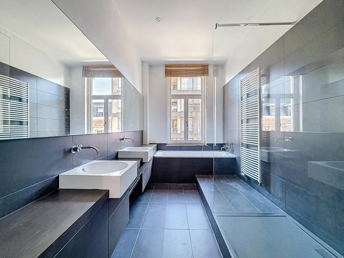 Place Brugmann : Somptueuse maison de Maître rénovée en 2022