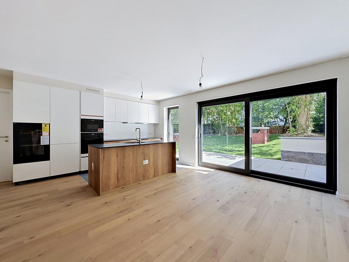 Wolvendael / Azande : RDC avec jardin neuf 3 chambres PEB A-