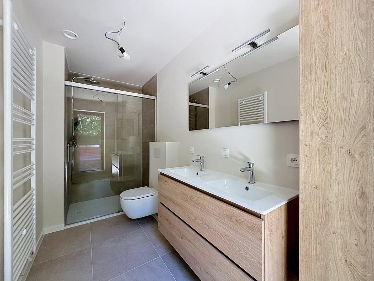 Wolvendael / Azande : RDC avec jardin neuf 3 chambres PEB A-