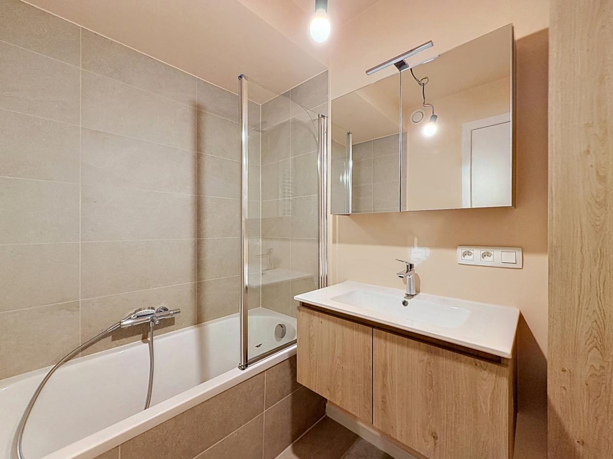 Wolvendael / Azande : RDC avec jardin neuf 3 chambres PEB A-
