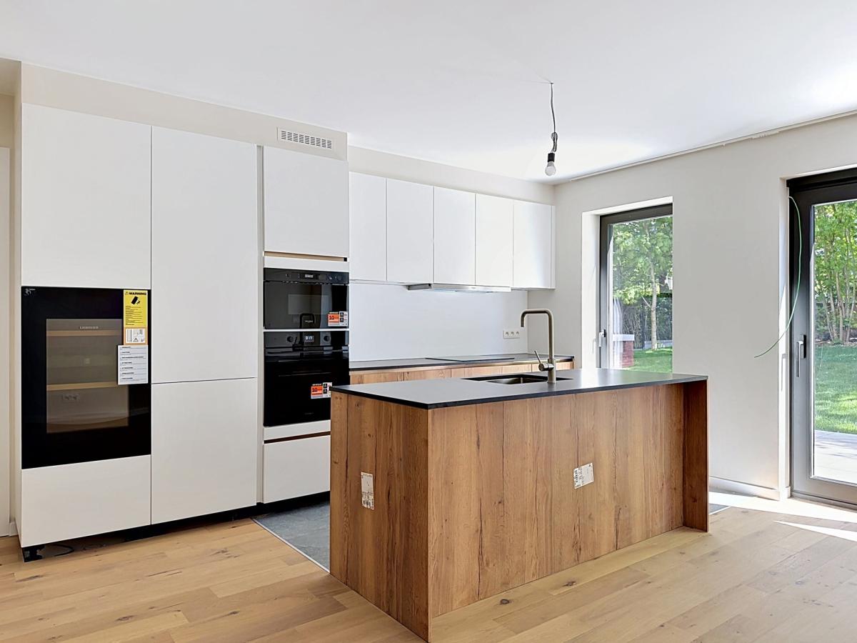 Wolvendael / Azande : RDC avec jardin neuf 3 chambres PEB A-