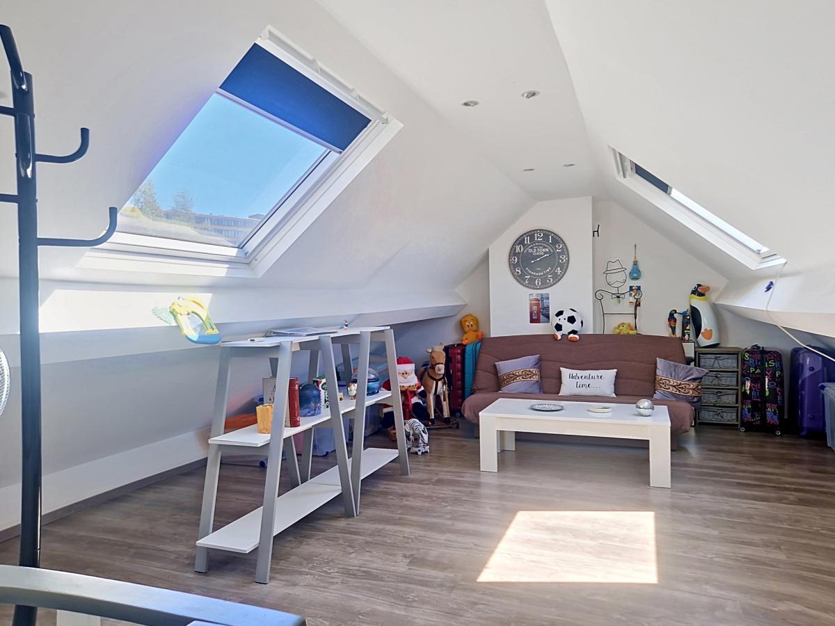 Splendide maison: jardin sud, double garage, prof. libérale