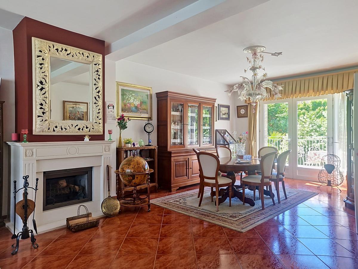 Splendide maison: jardin sud, double garage, prof. libérale