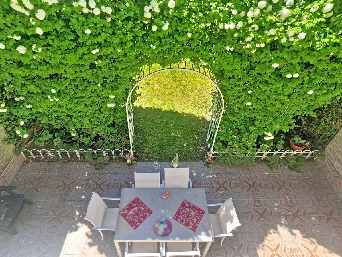 Splendide maison: jardin sud, double garage, prof. libérale