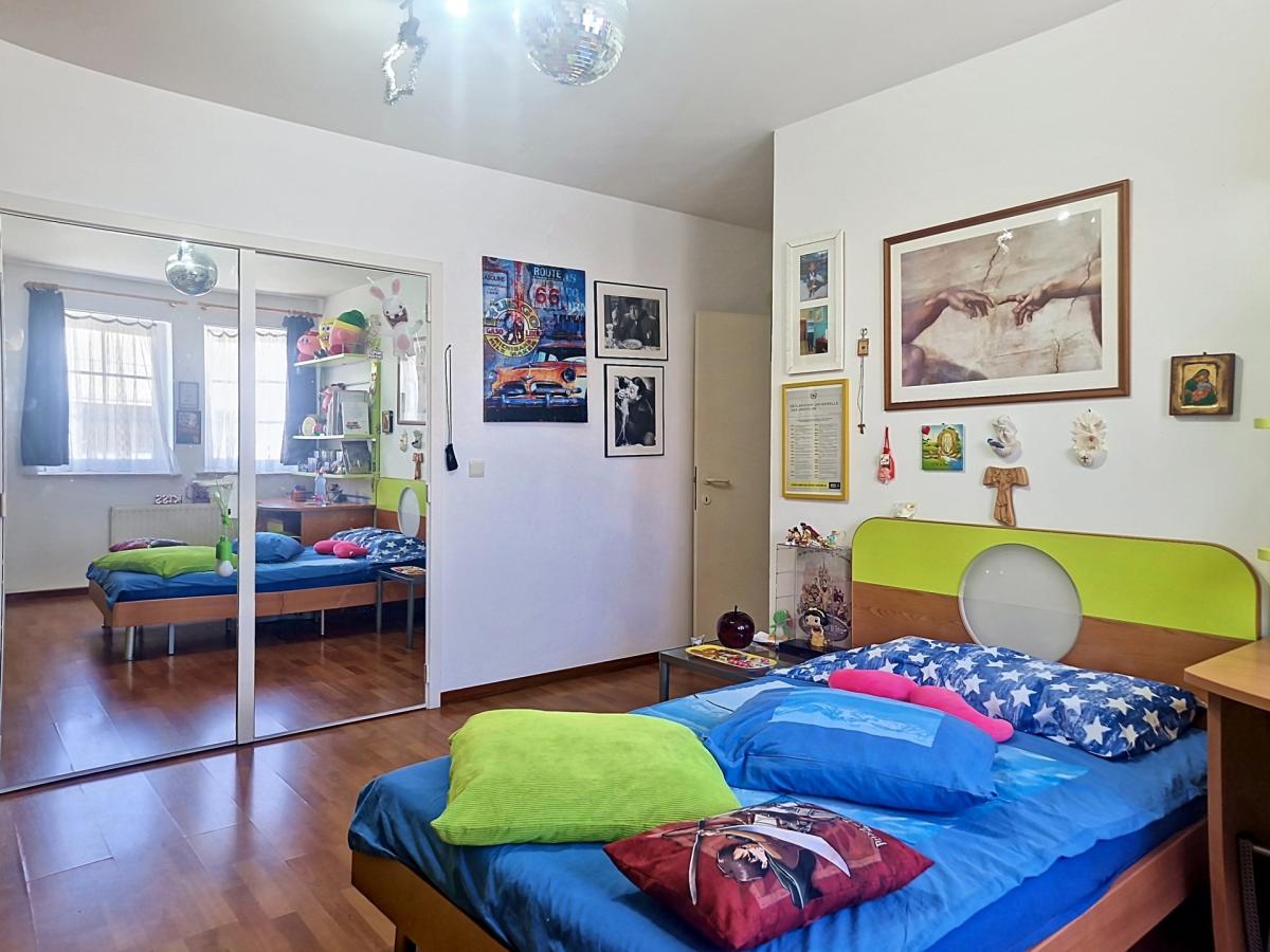 Splendide maison: jardin sud, double garage, prof. libérale