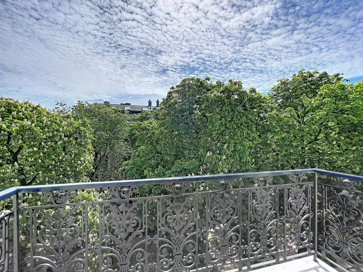 Place Brugmann : Appartement rénové 1chambre + balcon 
