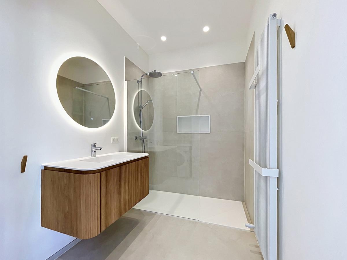 Place Brugmann : Appartement rénové 1chambre + balcon 
