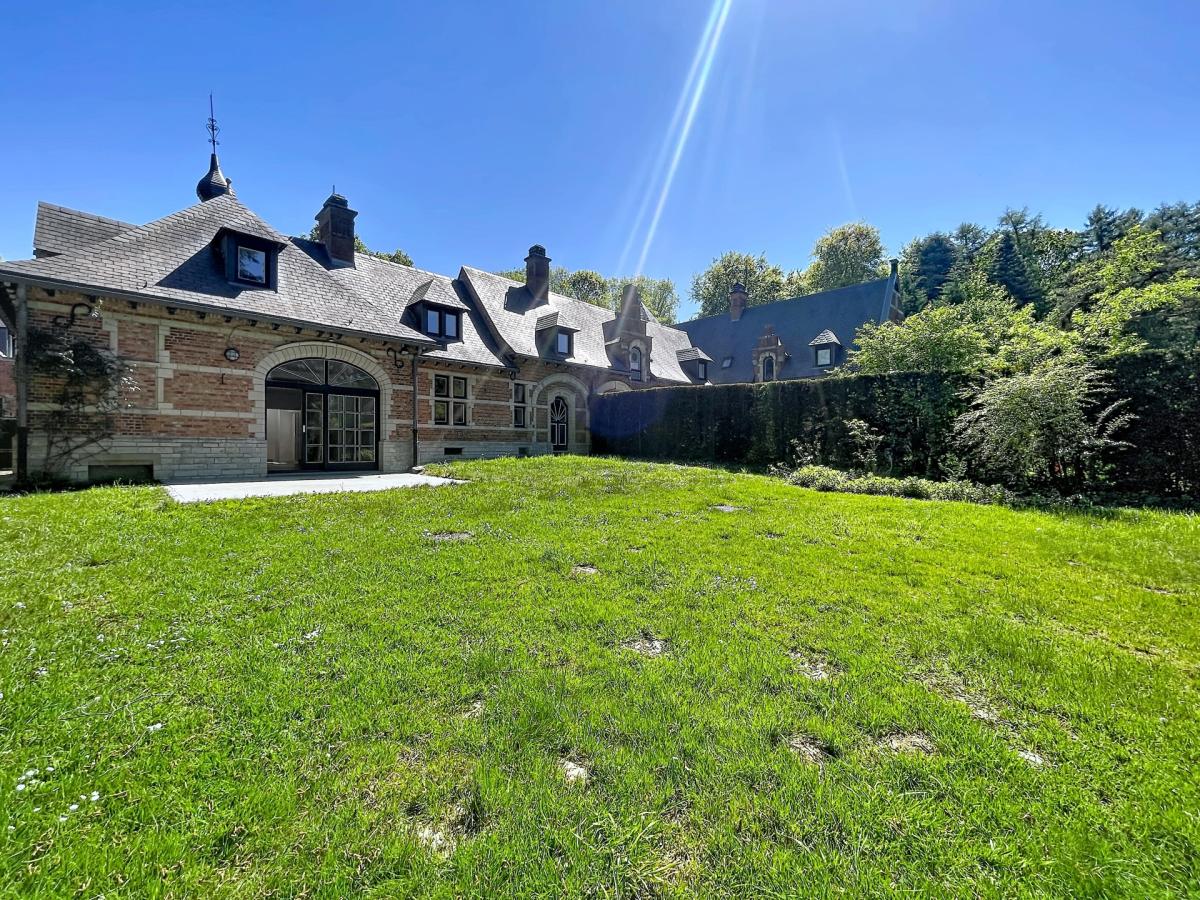 Tervueren : Magnifique maison 4 ch avec jardin et parkings