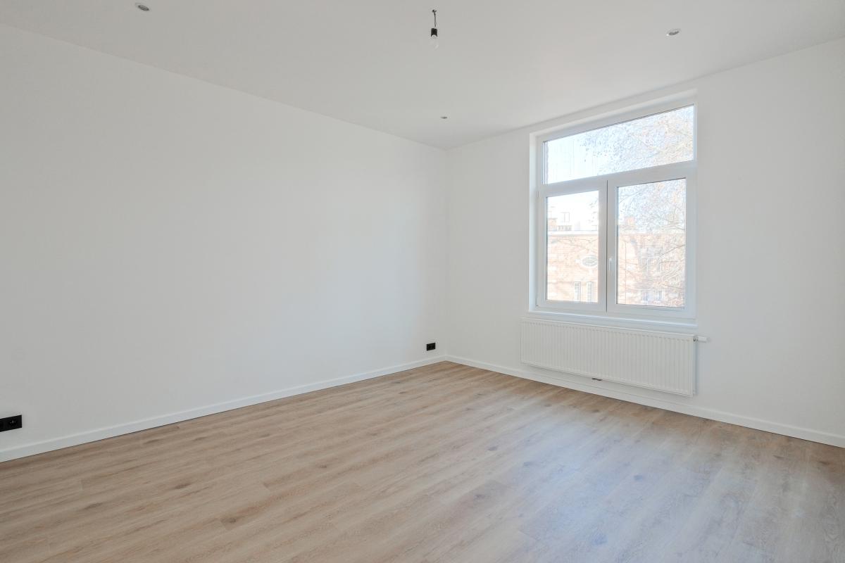 Lepoutre/Brugmann : Magnifique duplex rénové 2 chambres