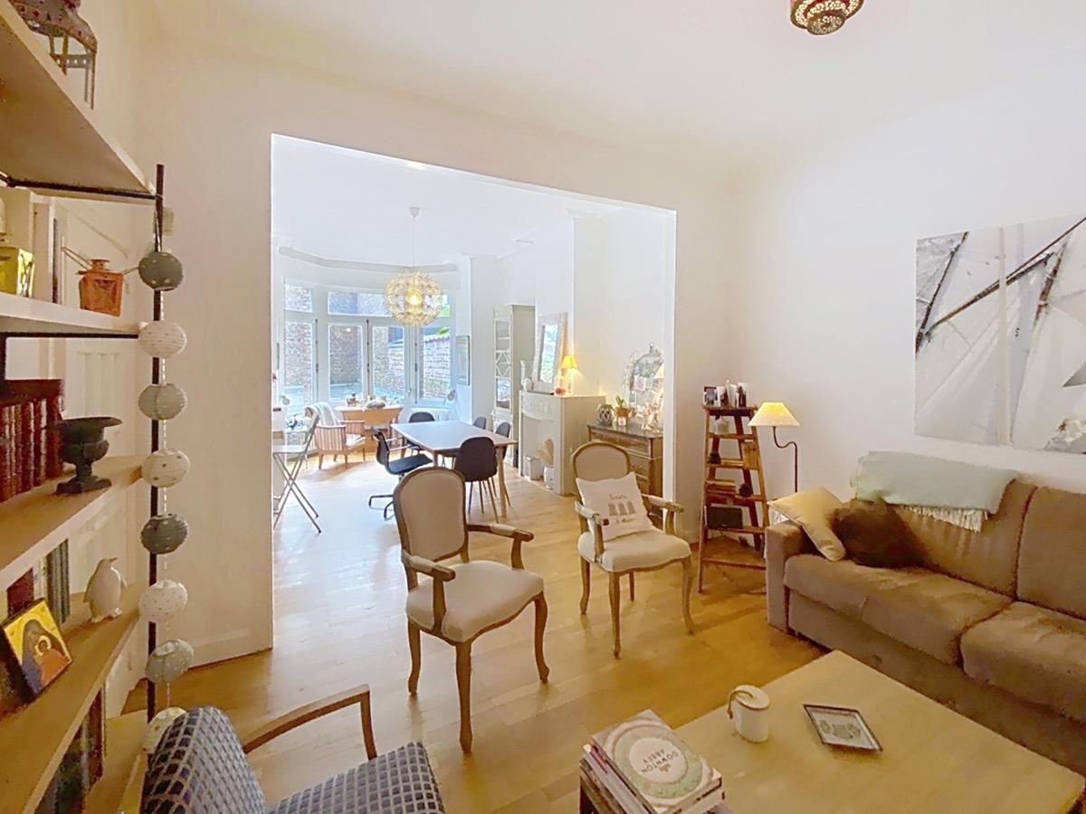 Pl. Brugmann : Bel appartement RDC rénové 