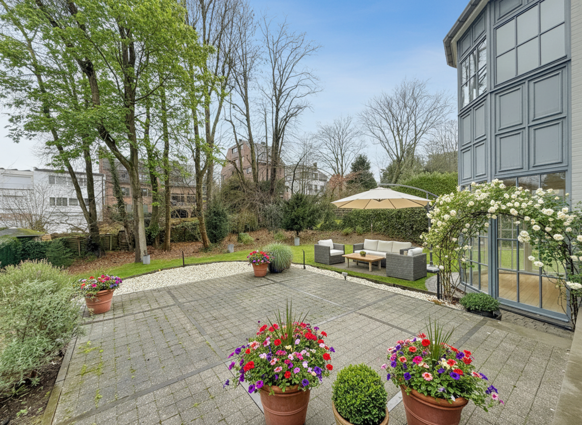 Parc Brugmann - Villa de ± 450 m² bruts avec jardin & garage