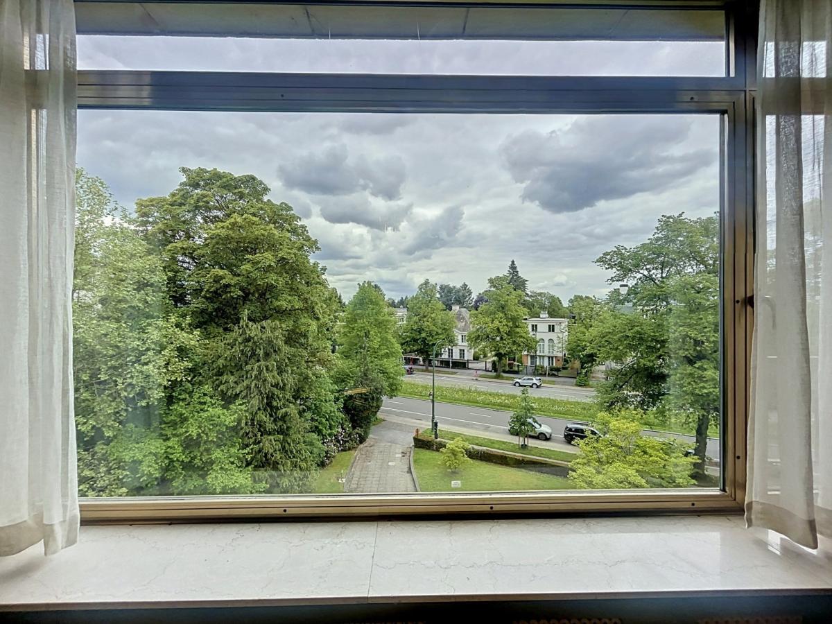 Roosevelt / Bois de la Cambre : Bel appartement + terrasse