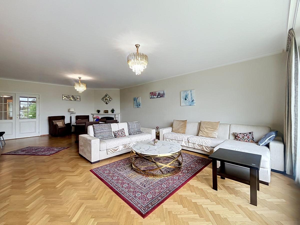 Roosevelt / Bois de la Cambre : Bel appartement + terrasse