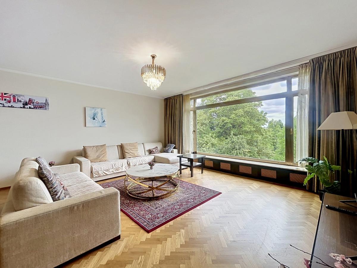 Roosevelt / Bois de la Cambre : Bel appartement + terrasse
