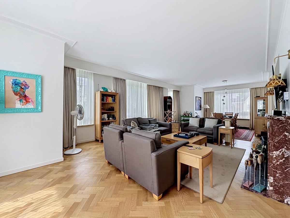 Roosevelt / Cambre : Bel appartement de standing + terrasse
