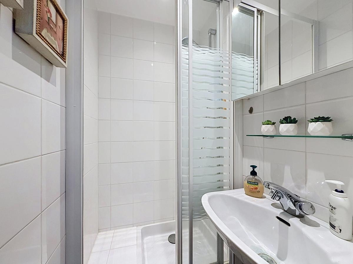 Roosevelt / Cambre : Bel appartement de standing + terrasse