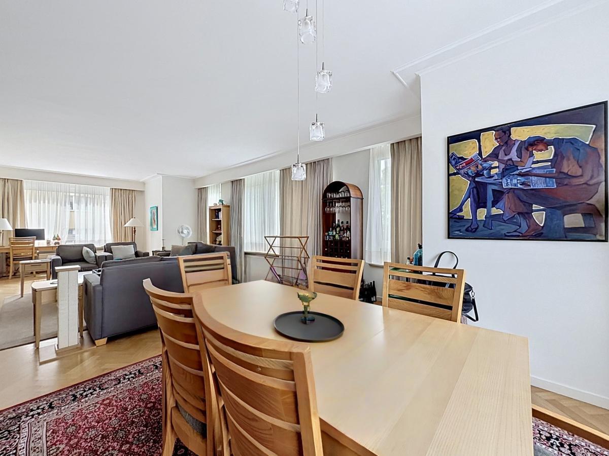 Roosevelt / Cambre : Bel appartement de standing + terrasse