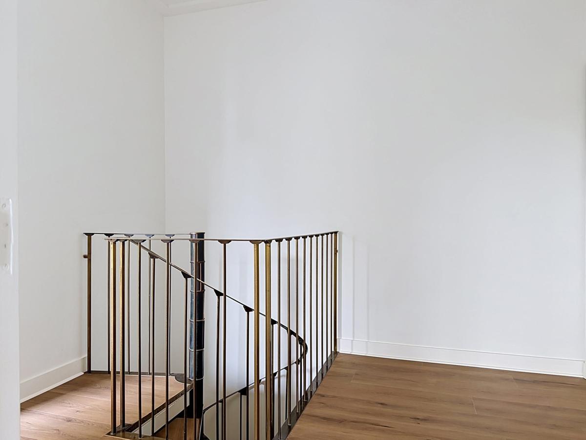 Jardin du Roi : Sompteux duplex rénové 2 chambres + bureau