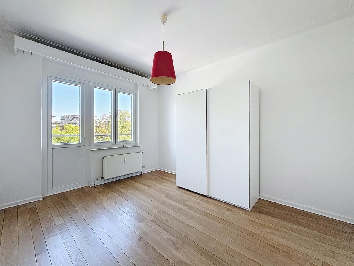 Coghen : Bel appartement rénové 1 chambre + bureau