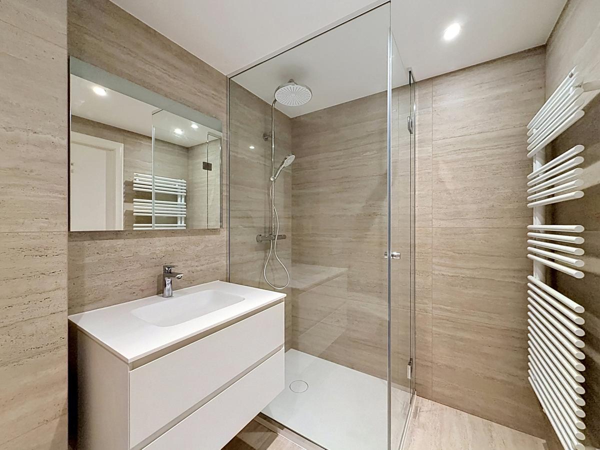 Jardin du Roi : Sompteux duplex rénové 2 chambres + bureau