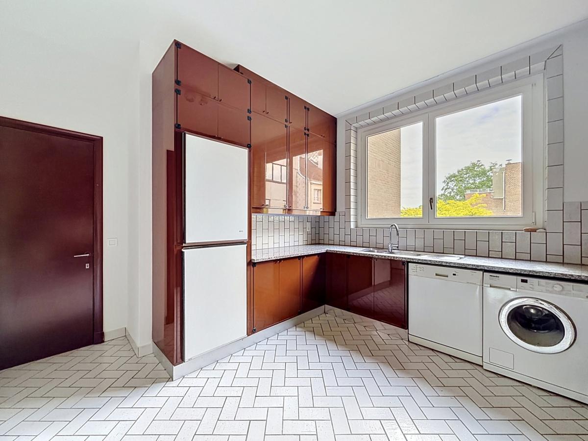 Jardin du Roi : Sompteux duplex rénové 2 chambres + bureau