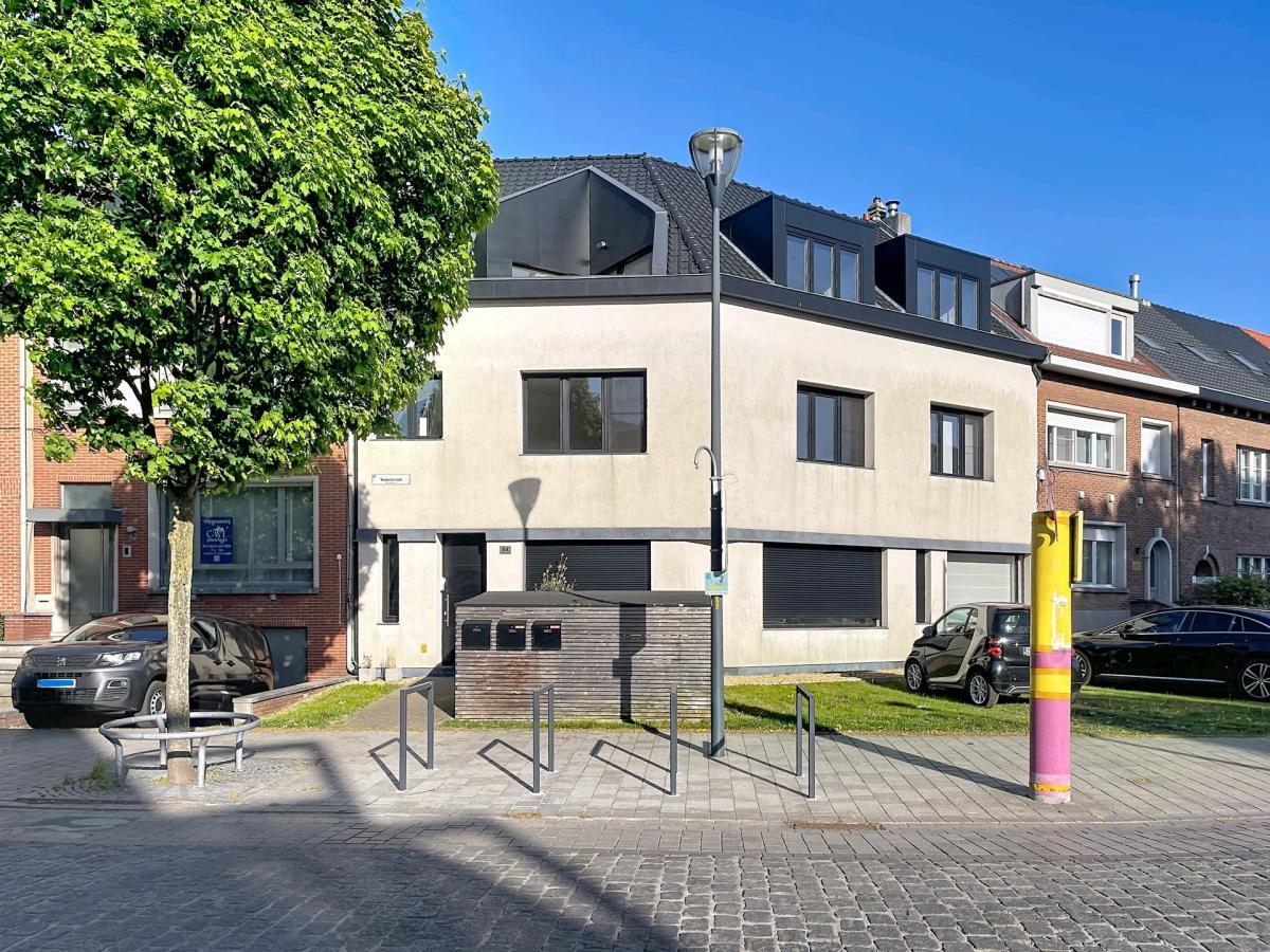 Penthouse 2 chambres rénové en 2021