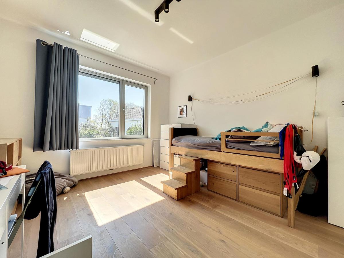 Parvis Saint-Pierre : Magnifique maison rénovée 5 chambres