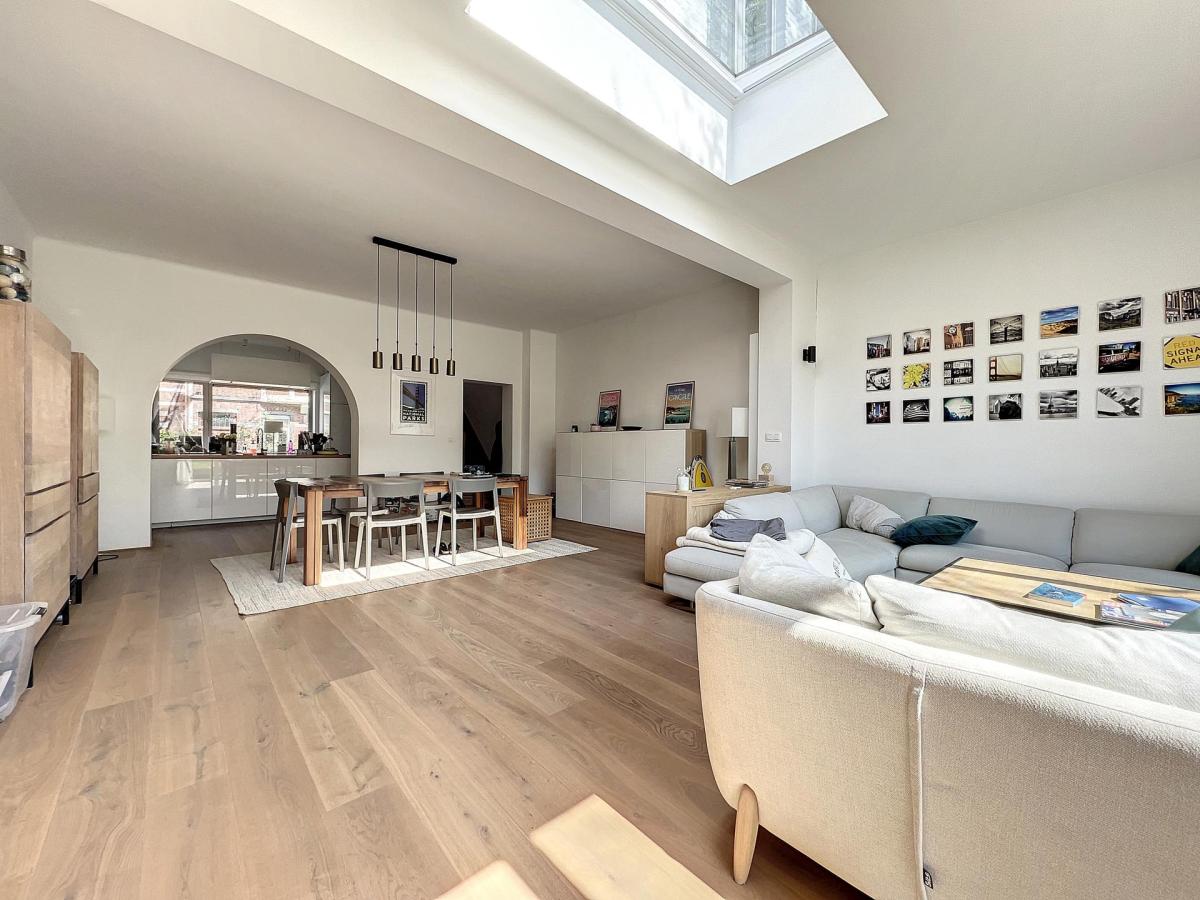 Parvis Saint-Pierre : Magnifique maison rénovée 5 chambres