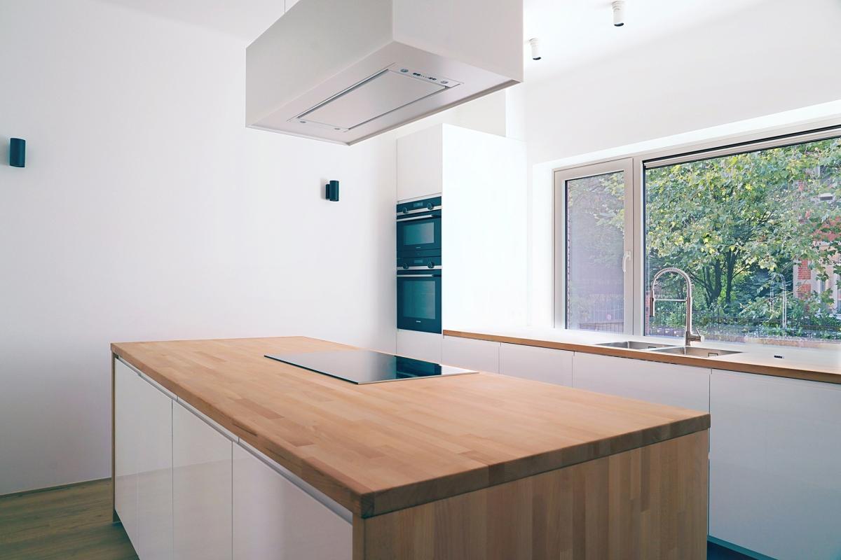 Parvis Saint-Pierre : Magnifique maison rénovée 5 chambres