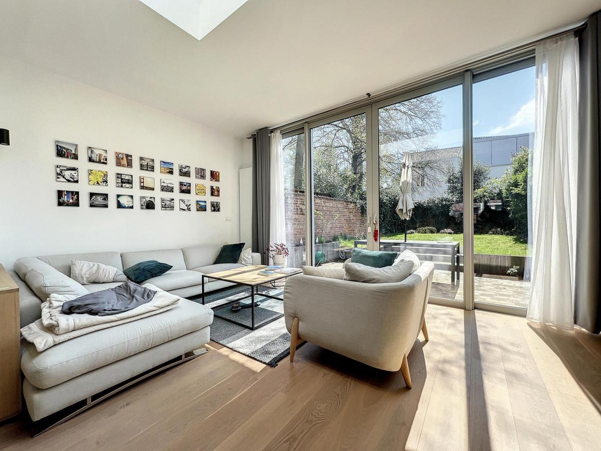 Parvis Saint-Pierre : Magnifique maison rénovée 5 chambres