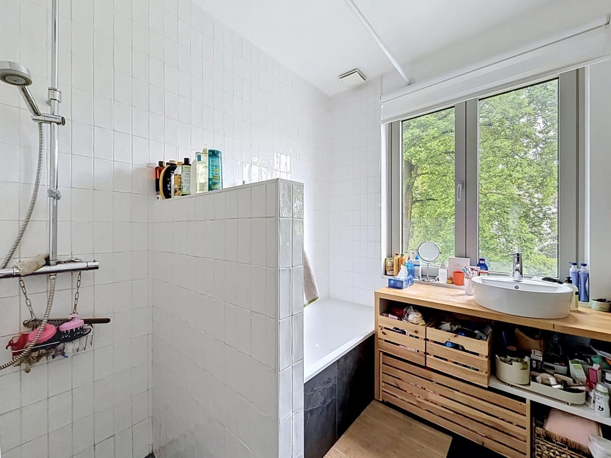 Parvis Saint-Pierre : Magnifique maison rénovée 5 chambres