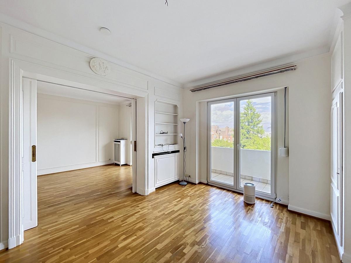 Sq. Vergote : Bel appartement 4 ch + terrasse + pkg